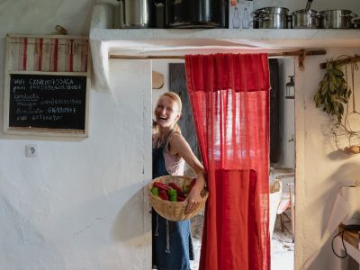 Yoga Retreat organised by Malva Yoga in Mallorca with food prepared by Zuza. Photos by Barcelona Brand Photographer Julia Malinowska